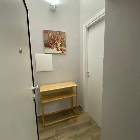 La Casa Nel Vicolo 2 *